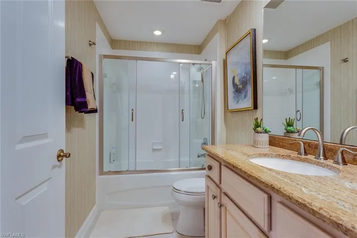 8177 Saratoga Dr 1002, Naples, Florida 34113