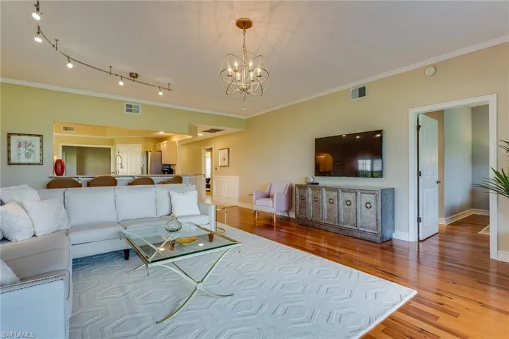 8177 Saratoga Dr 1002, Naples, Florida 34113