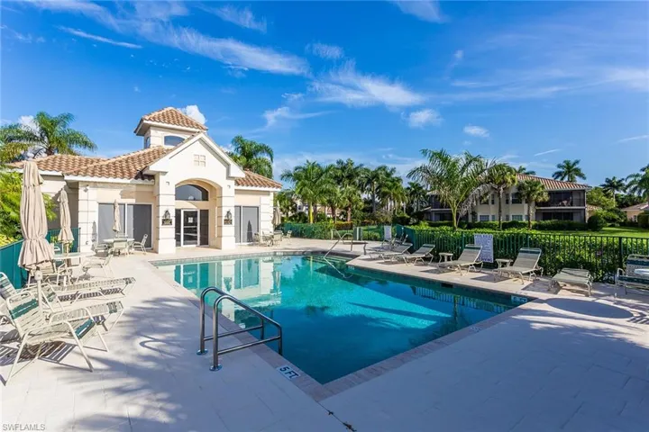 8177 Saratoga Dr 1002, Naples, Florida 34113