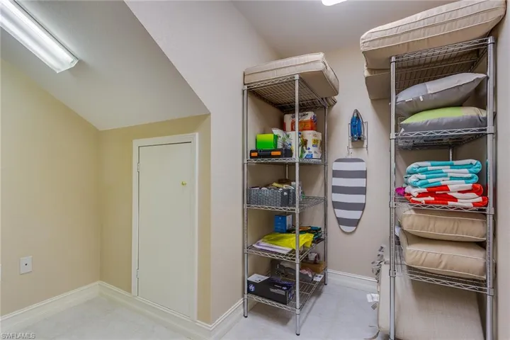 8177 Saratoga Dr 1002, Naples, Florida 34113