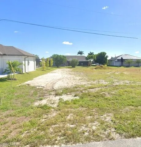 813 38th Pl, Cape Coral, Florida 33993