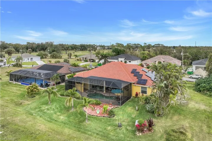 Birds eye view of property