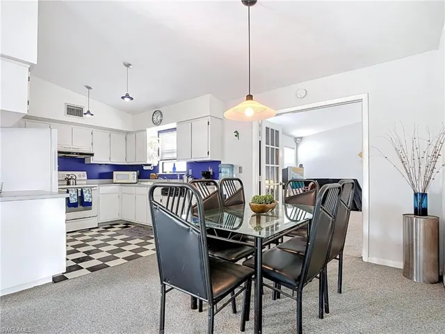 Coastal kitchen