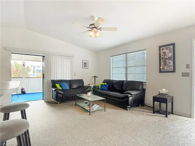 Vaulted ceiling & walk out to the screened lanai