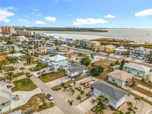 8010 Buccaneer Dr, Fort Myers Beach, Florida 33931