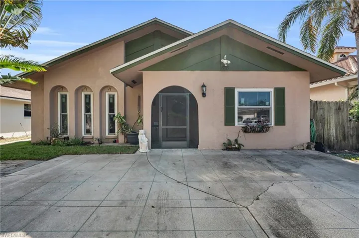 Highly Sought after Naples Park