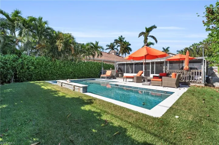 a slice of paradise in Naples Park