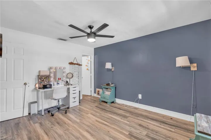 Office/Additional Bedroom