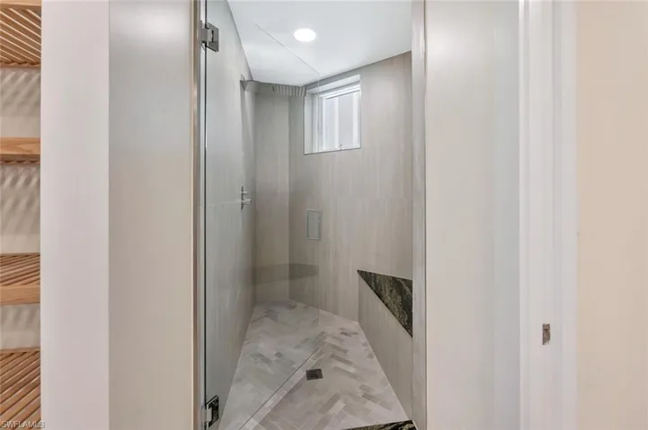 Guest bathroom off guest suite
