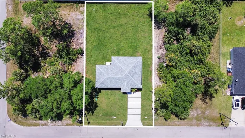 3303  37th W ST, Lehigh Acres, FL 33971