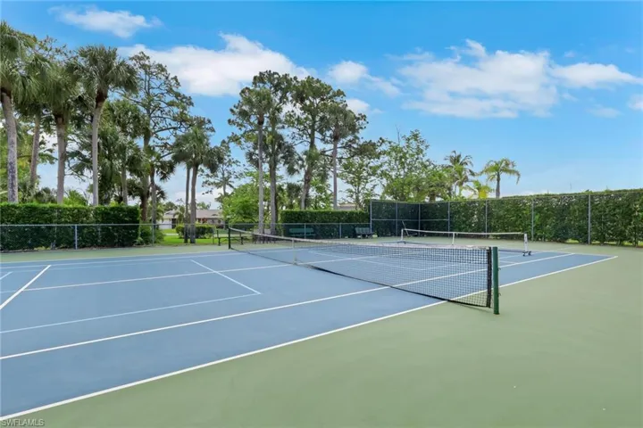 Community tennis court