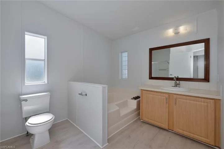 276  Grosbeak  LN, Naples, FL 34114