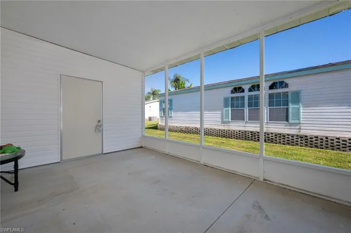 276  Grosbeak  LN, Naples, FL 34114