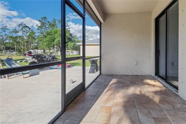 3770  10th NE AVE, Naples, FL 34120