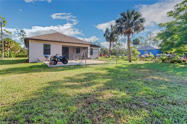 3770  10th NE AVE, Naples, FL 34120