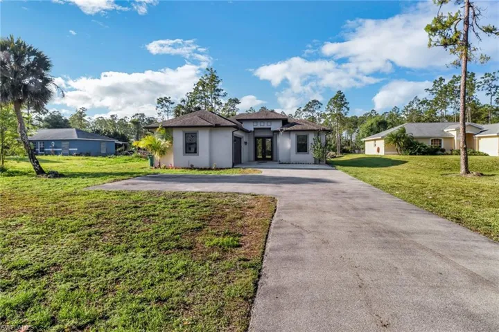 3770  10th NE AVE, Naples, FL 34120