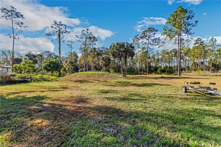 3770  10th NE AVE, Naples, FL 34120