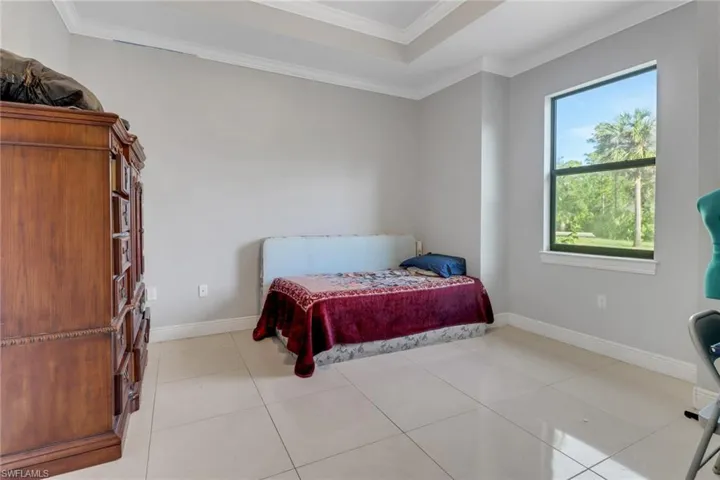 3770  10th NE AVE, Naples, FL 34120