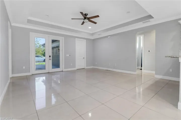 3770  10th NE AVE, Naples, FL 34120