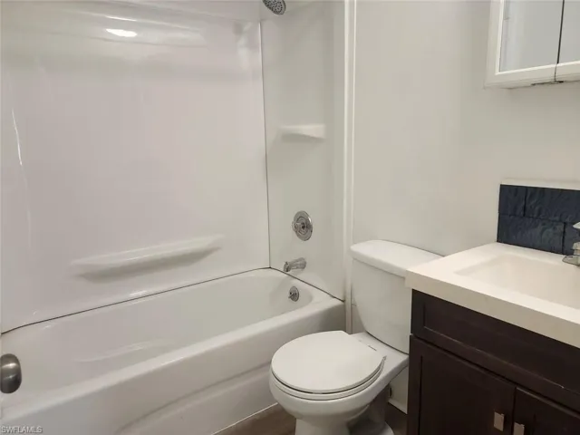 112 Se 12th Ter, Cape Coral, Florida 33990