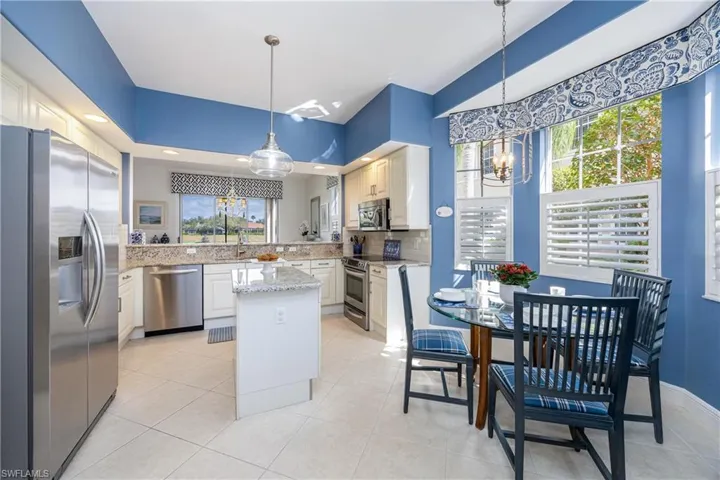 802  Regency Reserve  CIR, Naples, FL 34119