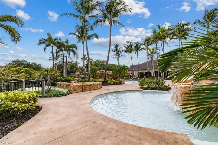 802  Regency Reserve  CIR, Naples, FL 34119