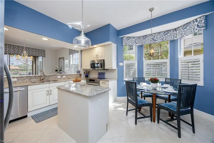 802  Regency Reserve  CIR, Naples, FL 34119