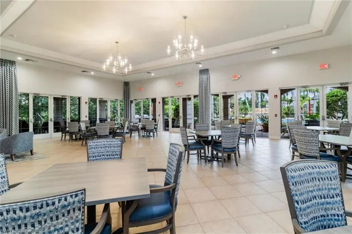 802  Regency Reserve  CIR, Naples, FL 34119
