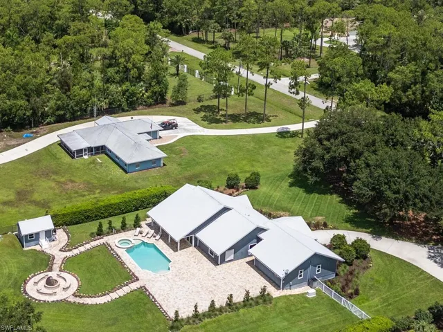4660  7th NW AVE, Naples, FL 34119