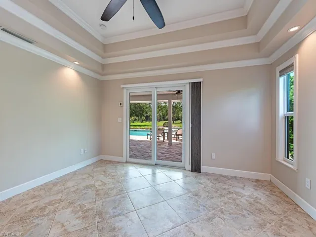 4660  7th NW AVE, Naples, FL 34119