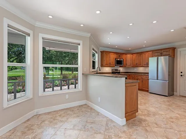 4660  7th NW AVE, Naples, FL 34119