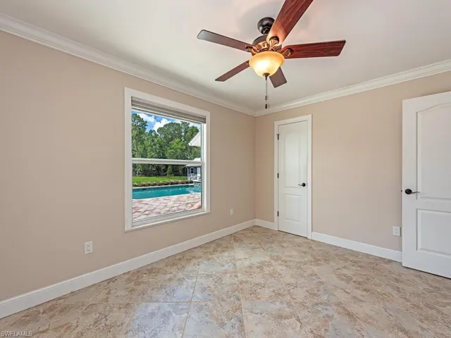 4660  7th NW AVE, Naples, FL 34119