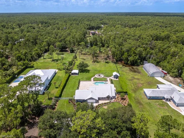 4660  7th NW AVE, Naples, FL 34119