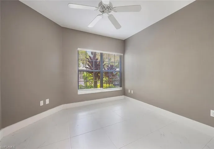2420  Old Groves  RD, Naples, FL 34109