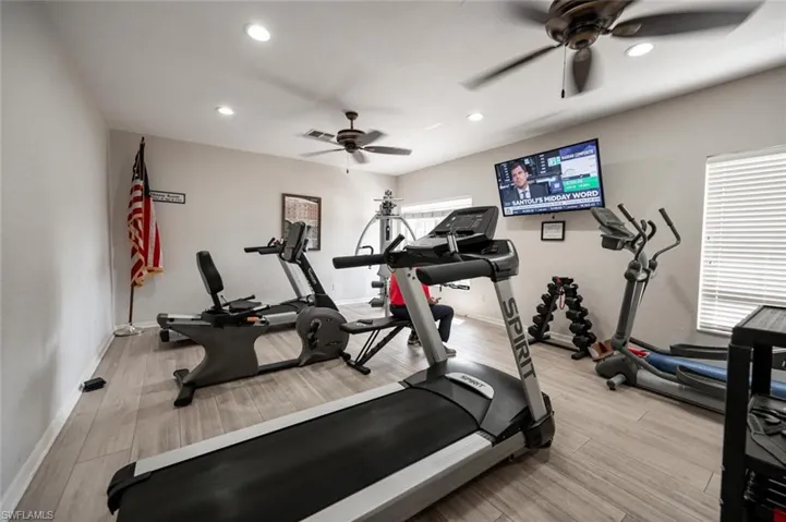 2420  Old Groves  RD, Naples, FL 34109