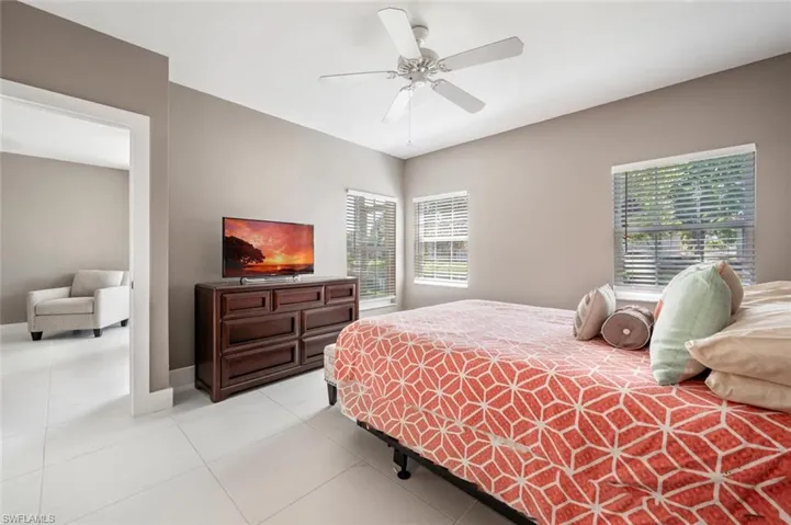 2420  Old Groves  RD, Naples, FL 34109