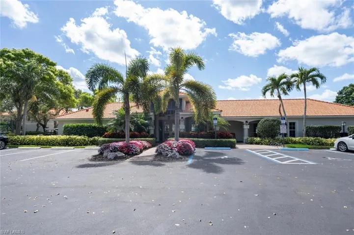 2420  Old Groves  RD, Naples, FL 34109
