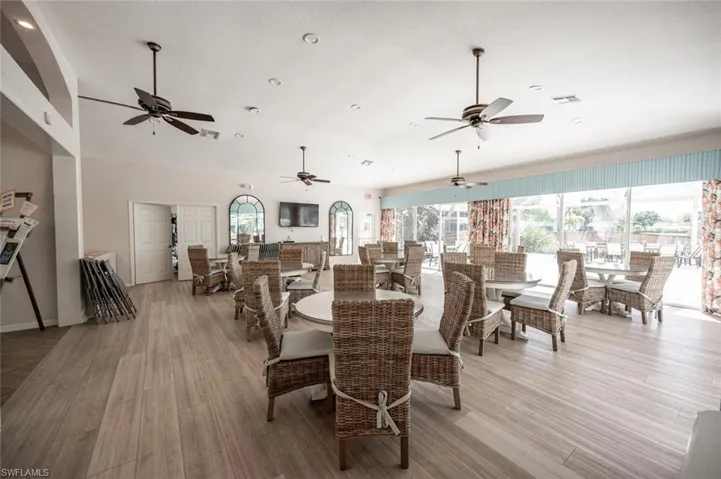 2420  Old Groves  RD, Naples, FL 34109