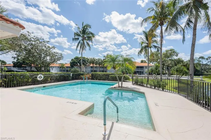 2420  Old Groves  RD, Naples, FL 34109