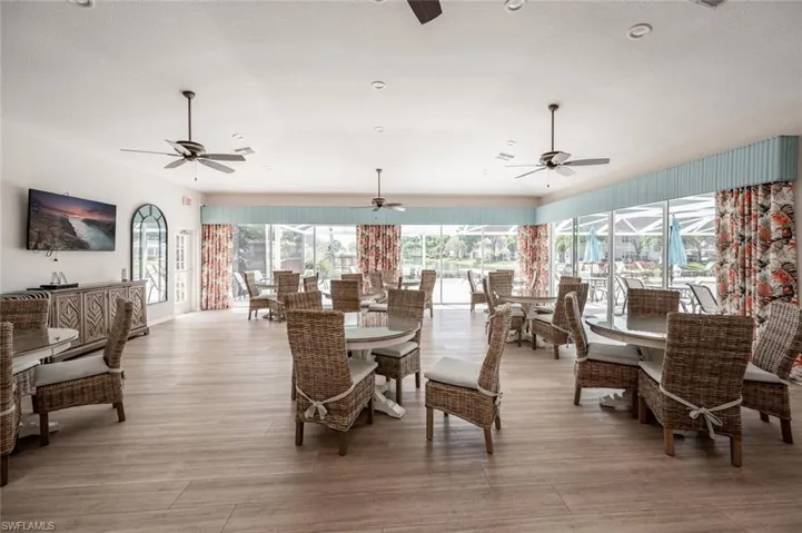 2420  Old Groves  RD, Naples, FL 34109