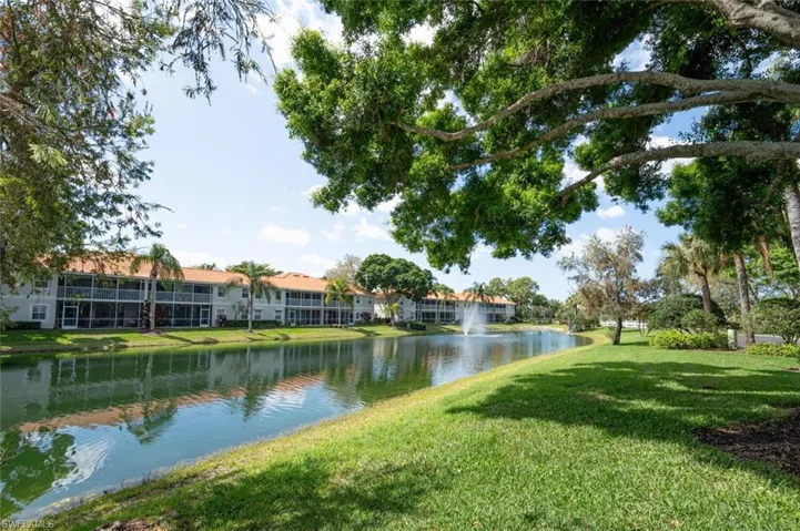 2420  Old Groves  RD, Naples, FL 34109