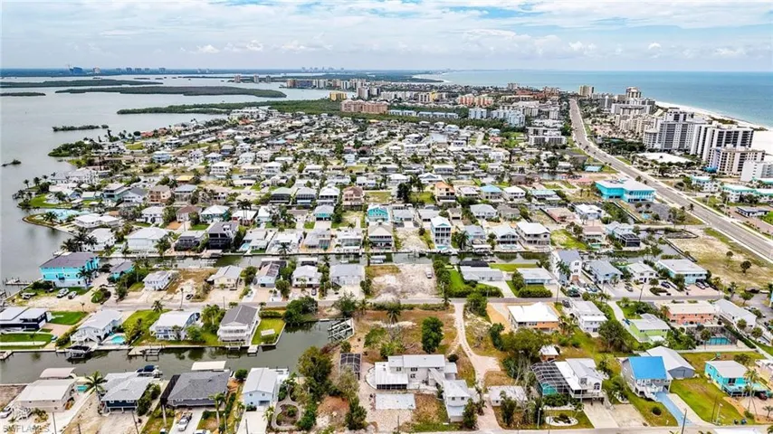175 Bahia Via, Fort Myers Beach, Florida 33931