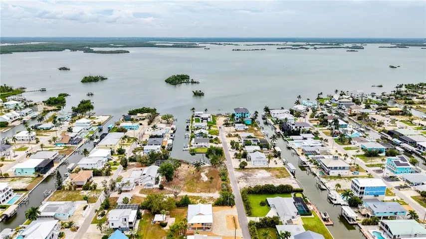 175 Bahia Via, Fort Myers Beach, Florida 33931