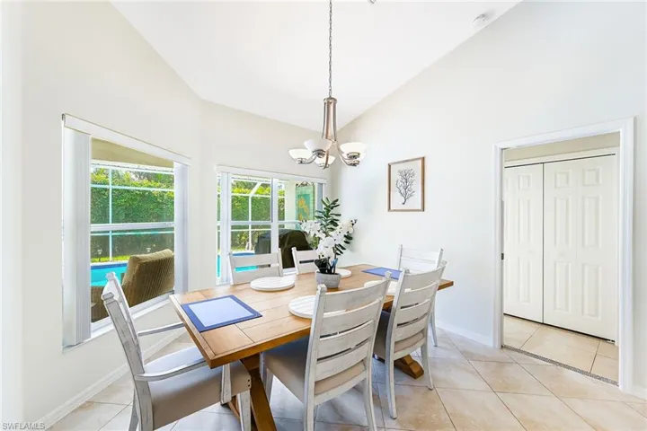 589 Lambton Ln, Naples, Florida 34104