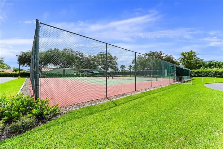 589 Lambton Ln, Naples, Florida 34104