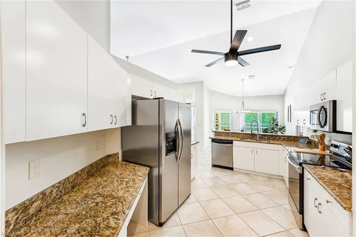 589 Lambton Ln, Naples, Florida 34104