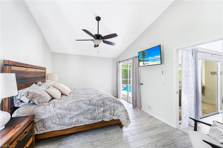 589 Lambton Ln, Naples, Florida 34104