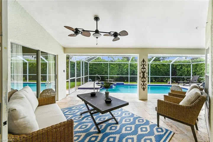 589 Lambton Ln, Naples, Florida 34104