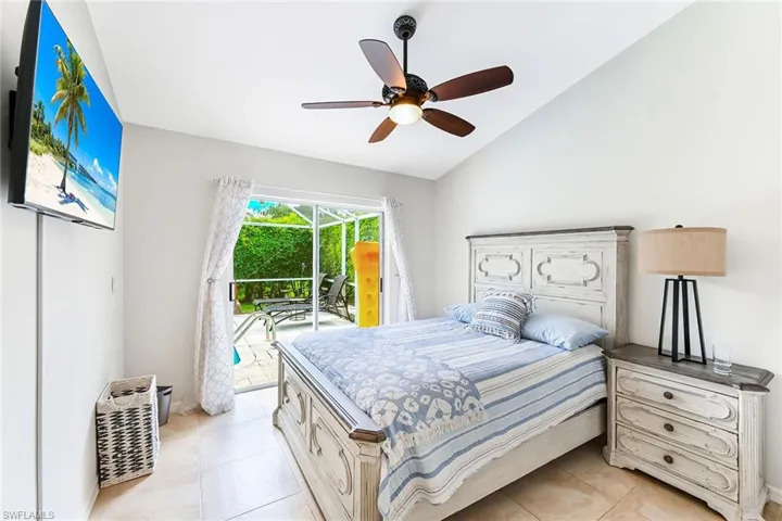 589 Lambton Ln, Naples, Florida 34104