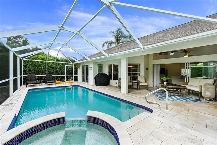 589 Lambton Ln, Naples, Florida 34104